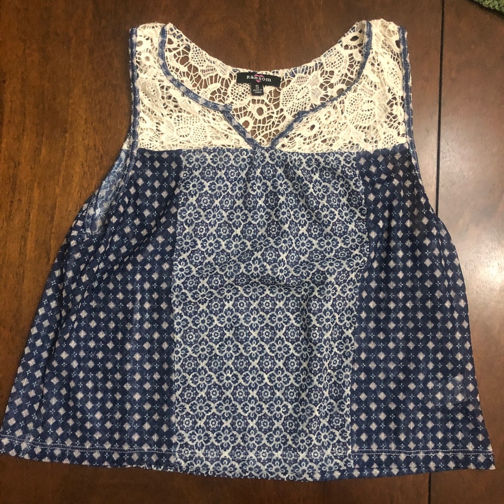 Cute Boho Ransom Lace Top!!